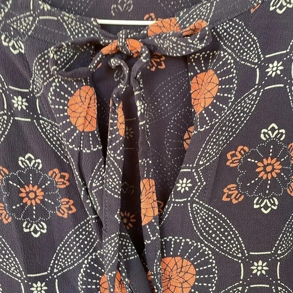 Dip Dark Blue Coral Floral Medallion Long Sleeved Blouse - Picture 3 of 10